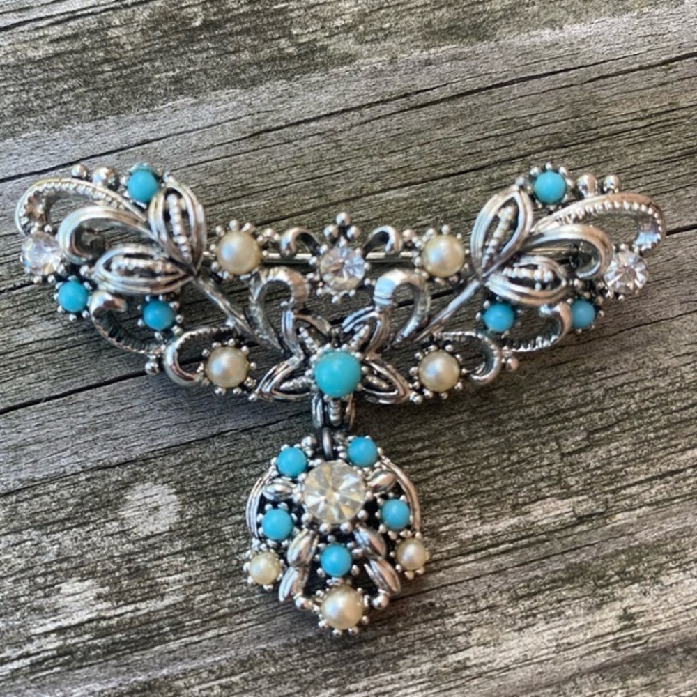 Circa 1930s silver tone brooch signed STAR  - great condition for age